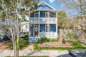The Blue Lion- 2 Blocks to Downtown Historic Charm